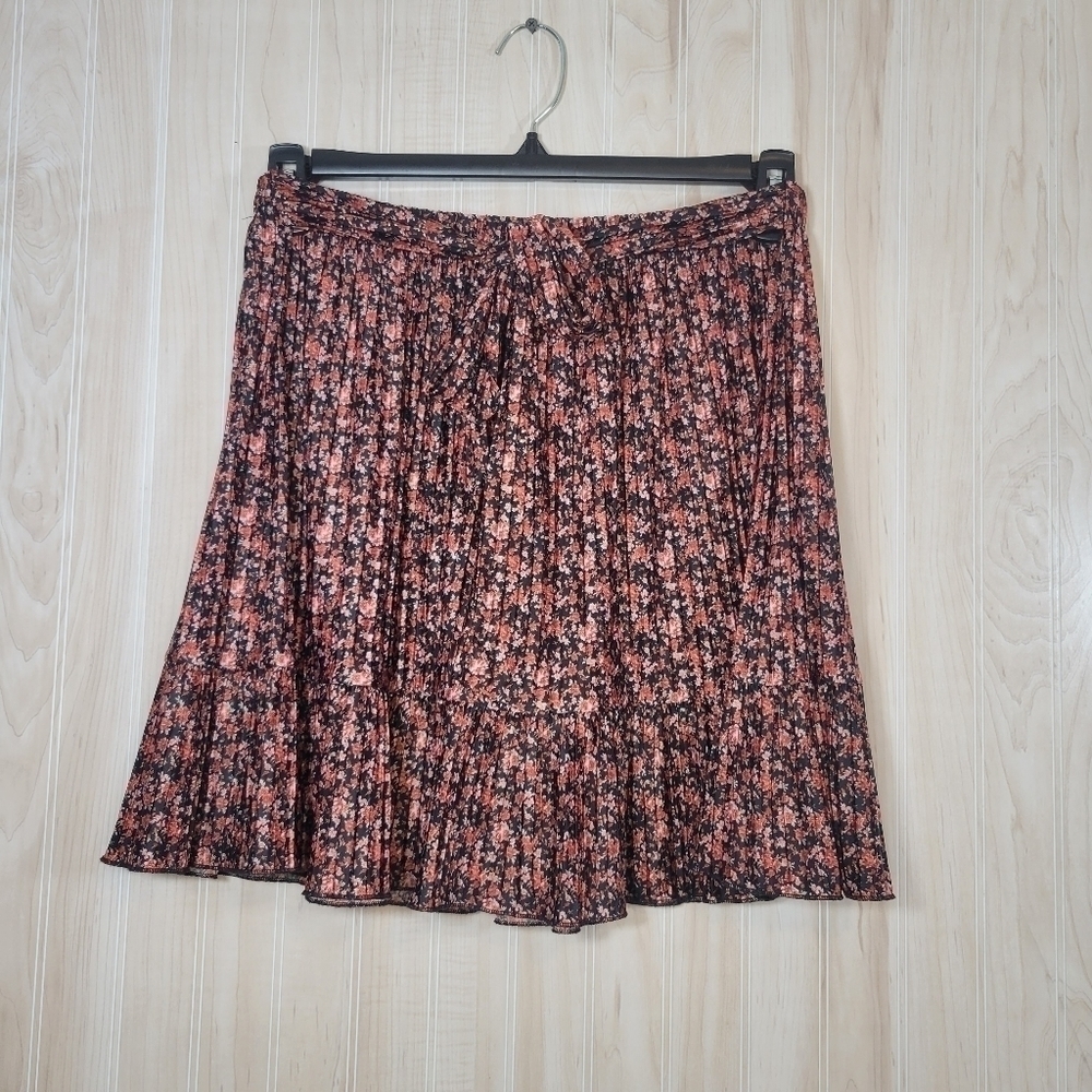 Zara Red & Black Floral Pleated Skirt Sz Lg